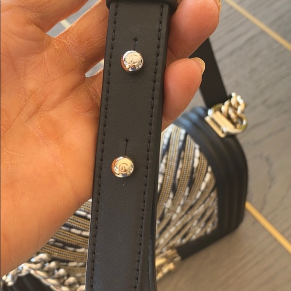 Chanel RARE Boy Bag - Picture 5 of 8